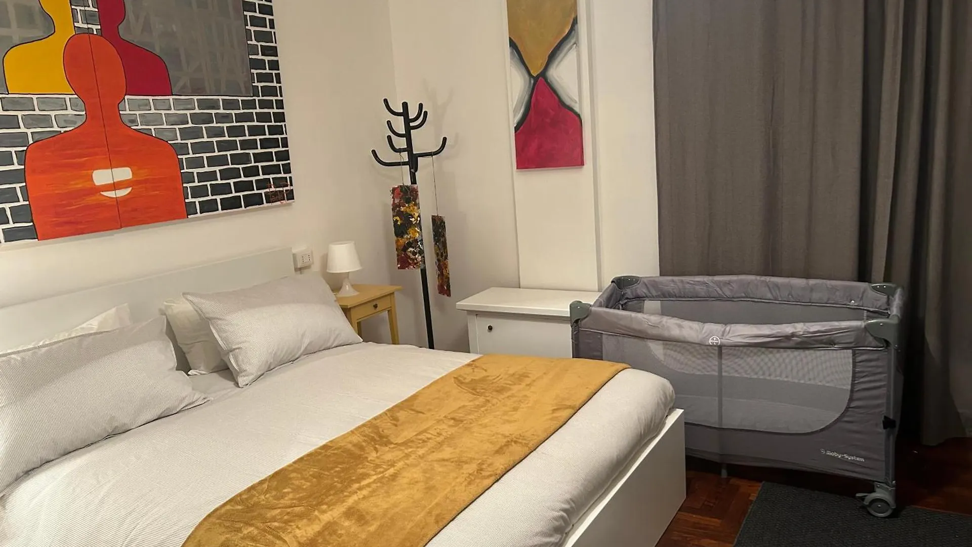 Mamma Roma Art Apartment